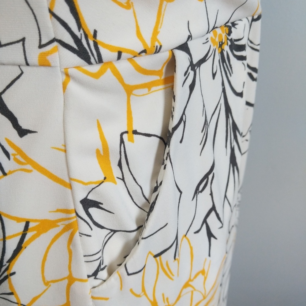 Dress - Picture 6 of 6